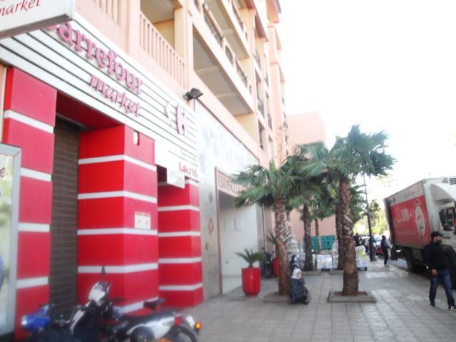 La Fontaine Apartment *